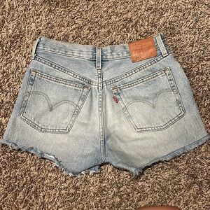 Levi’s 501 denim shorts 25